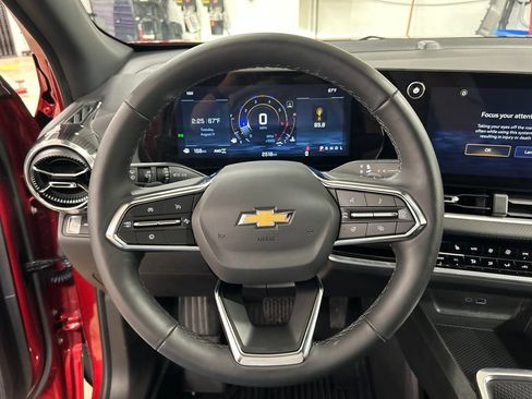 Used 2026 Chevrolet Equinox LT w/ Convenience Package II AWD/4WD image 16