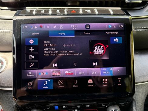 Used 2025 Jeep Grand Cherokee Limited w/ Luxury Tech Group II image 23