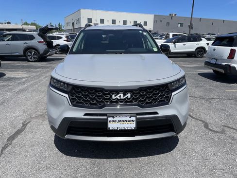 Used 2023 Kia Sorento S AWD/4WD image 2