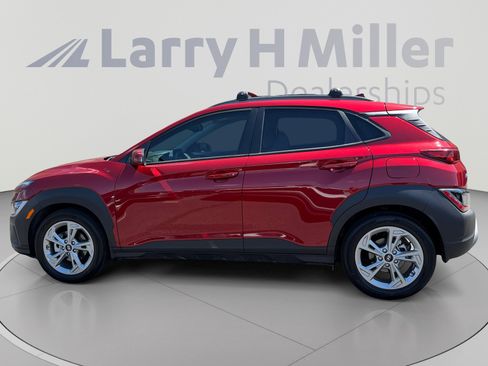 Used 2023 Hyundai Kona SEL FWD image 2