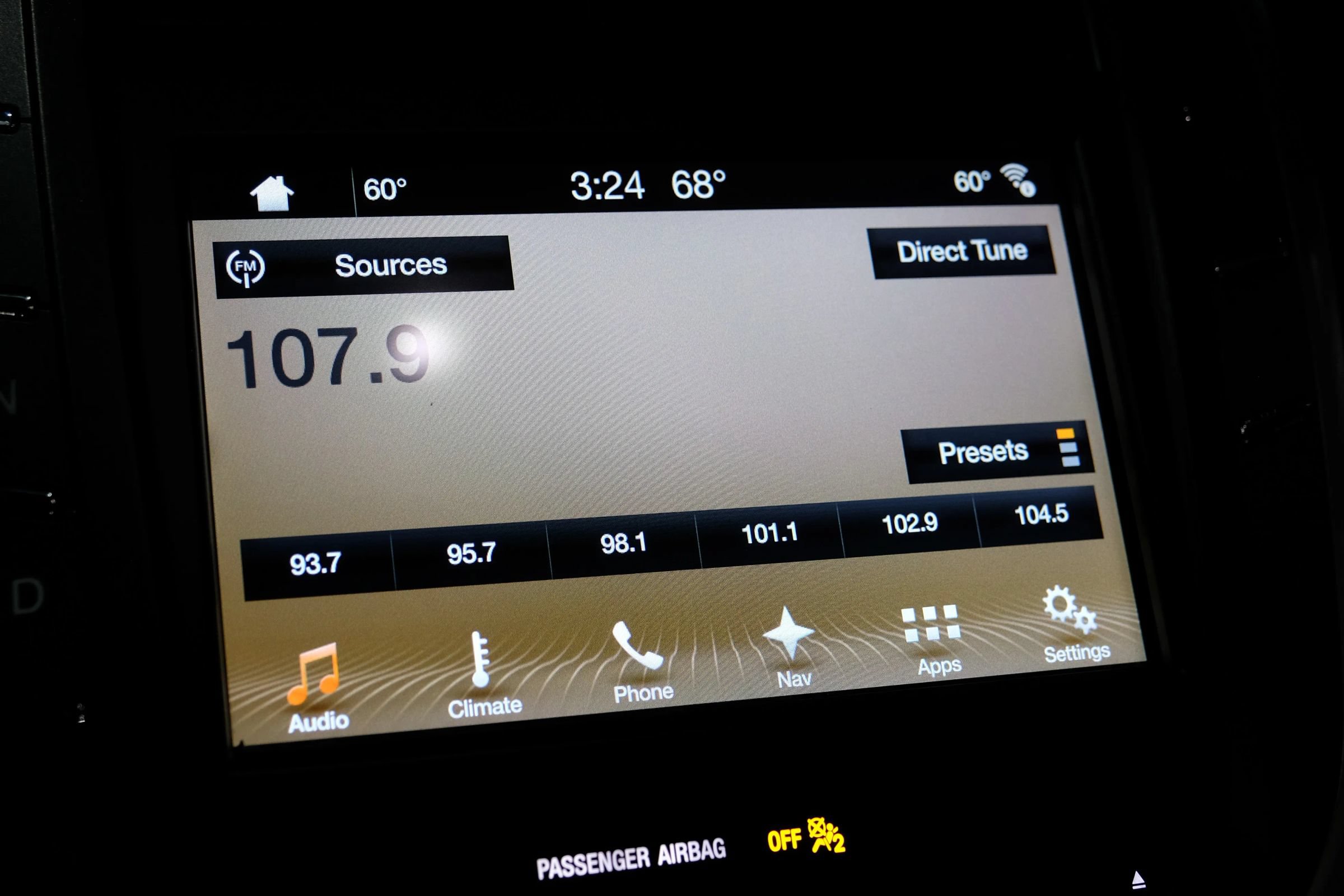 Used 2018 Lincoln MKC Reserve w/ Lincoln MKC Climate Package AWD/4WD image 25