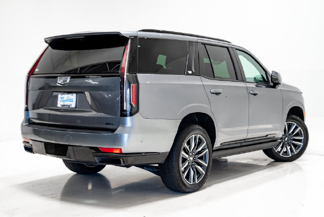 Used 2022 Cadillac Escalade Sport w/ Touring Package AWD/4WD image 32