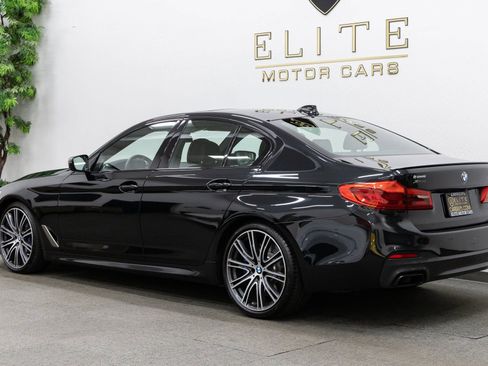 Used 2020 BMW M550i xDrive w/ Dynamic Handling Package image 3