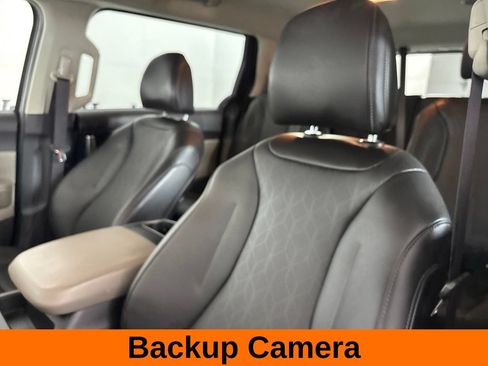 Used 2026 Kia Carnival FWD image 11