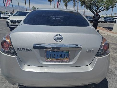 Used 2011 Nissan Altima 2.5 S FWD image 7