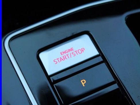 Used 2024 Volkswagen GTI SE image 29