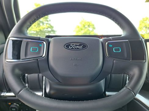 New 2026 Ford Expedition Platinum AWD/4WD image 9