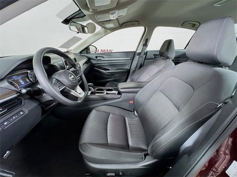 Used 2023 Nissan Altima 2.5 SV image 10