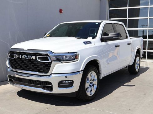 Used 2025 RAM 1500 Big Horn AWD/4WD image 1