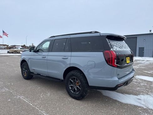 Used 2025 Ford Expedition Tremor image 5