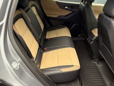 Used 2025 Chevrolet Equinox ACTIV image 50