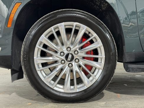 Used 2025 Cadillac Escalade Premium Luxury w/ LPO, Floor Liner Package AWD/4WD image 11
