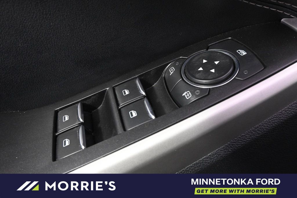 Used 2021 Ford Explorer XLT w/ Equipment Group 202A AWD/4WD image 23