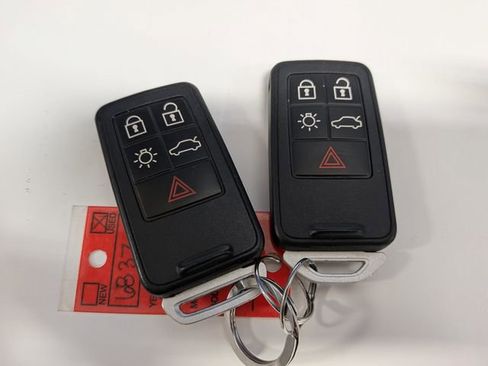 Used 2016 Volvo S80 T5 Platinum w/ Climate Package image 35