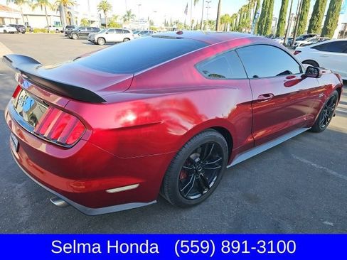 Used 2017 Ford Mustang GT Premium RWD image 4