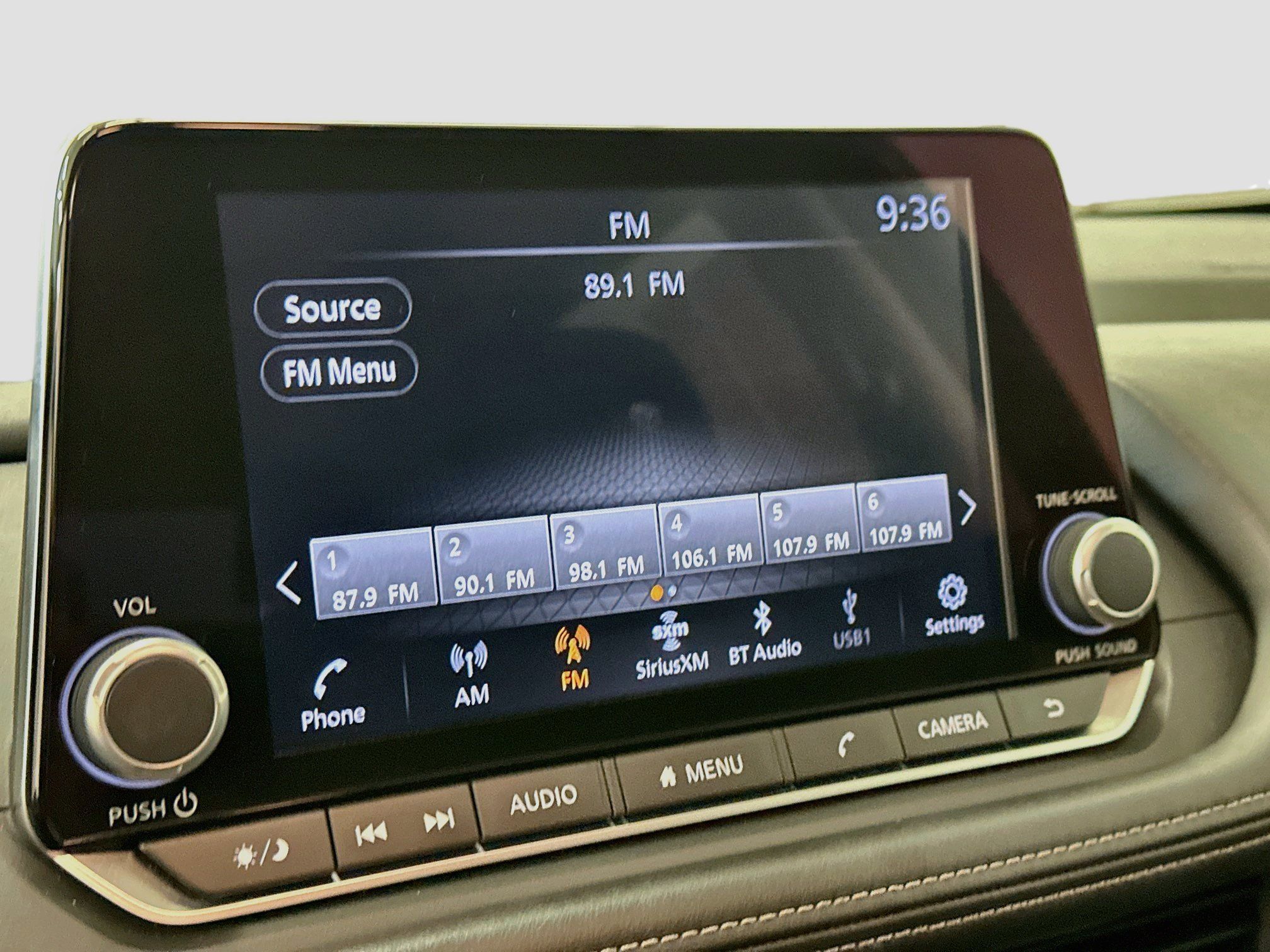 Used 2025 Nissan Rogue SV AWD/4WD image 21