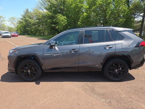 Certified 2022 Toyota RAV4 SE w/ Convenience Package AWD/4WD image 6