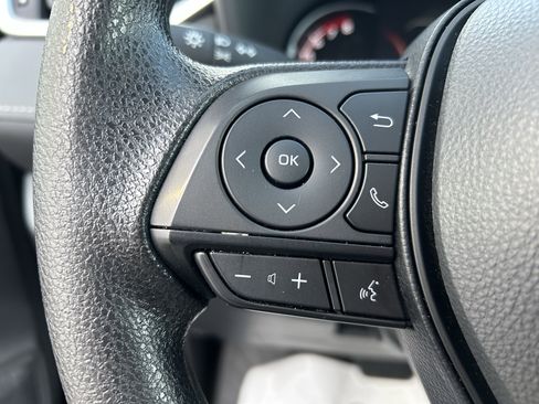 Certified 2025 Toyota RAV4 XLE AWD/4WD image 22