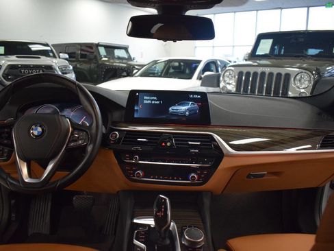 Used 2018 BMW 540i image 40