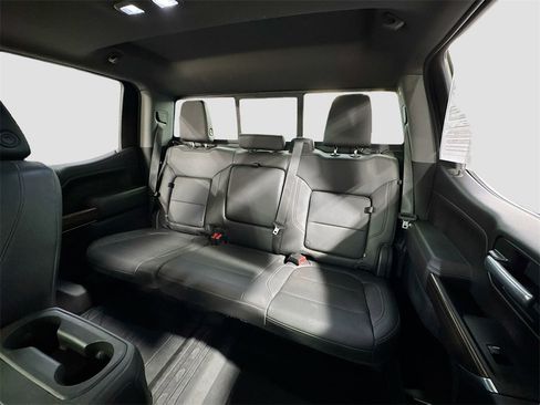 Used 2021 Chevrolet Silverado 1500 LT Trail Boss image 12