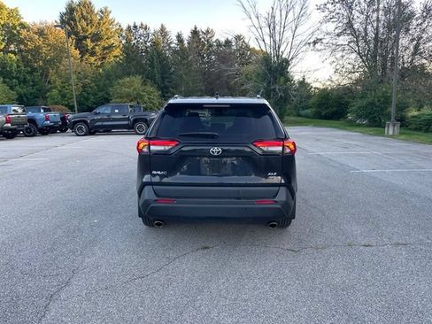 Used 2024 Toyota RAV4 XLE w/ Convenience Package AWD/4WD image 4