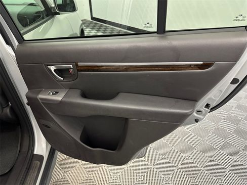 Used 2012 Hyundai Santa Fe Limited image 17