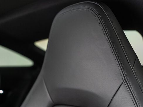 Used 2024 Porsche 911 Carrera RWD image 37