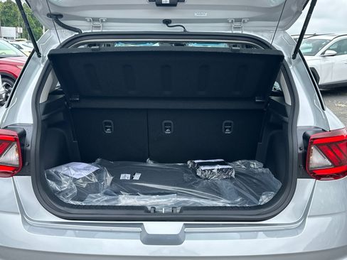 New 2025 Hyundai Venue SEL image 14