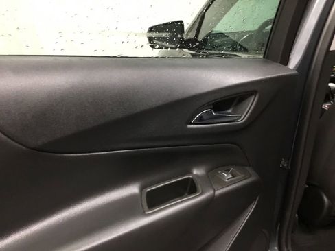 Used 2023 Chevrolet Equinox LT w/ Driver Convenience Package image 13