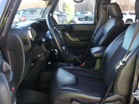 Used 2017 Jeep Wrangler 75th Anniversary image 16