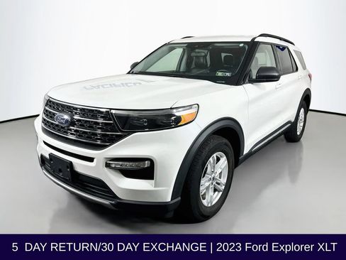 Certified 2023 Ford Explorer XLT w/ Equipment Group 202A AWD/4WD image 4