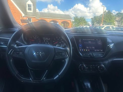 Used 2021 Chevrolet TrailBlazer RS w/ Convenience Package FWD image 15