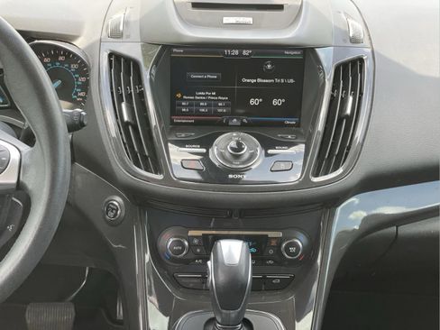 Used 2014 Ford Escape Titanium FWD image 9
