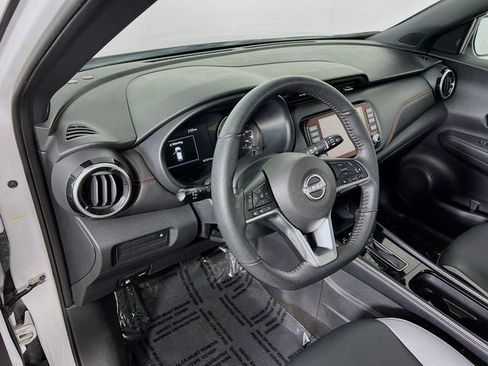Certified 2023 Nissan Kicks SR w/ SR Premium Package image 9