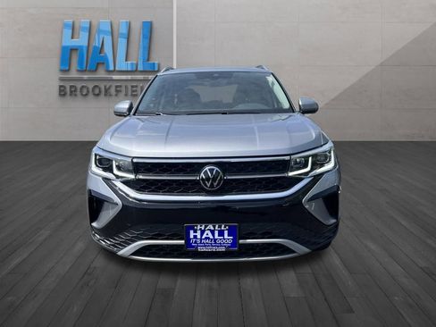 Used 2024 Volkswagen Taos SEL AWD/4WD image 9