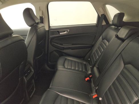 Used 2023 Ford Edge SEL image 18