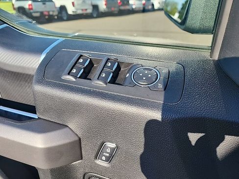 Used 2018 Ford F150 XLT w/ Equipment Group 302A Luxury AWD/4WD image 11