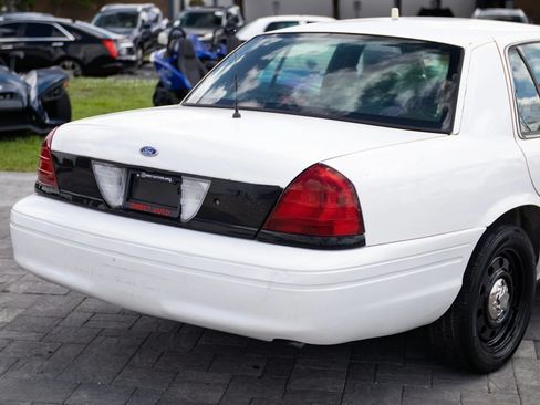 Used 2008 Ford Crown Victoria Police Interceptor RWD image 14