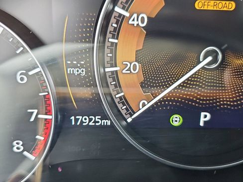 Used 2025 MAZDA CX-50 AWD 2.5 S w/ Premium Package image 11