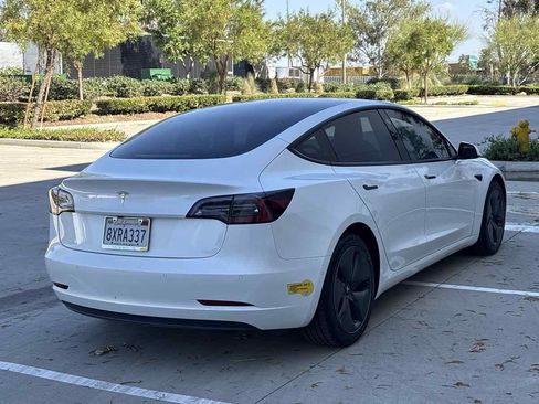 Used 2021 Tesla Model 3 Standard Range Plus RWD image 3