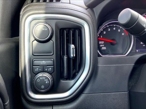 Used 2022 Chevrolet Silverado 1500 LT RWD image 33