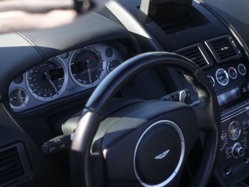 Used 2012 Aston Martin V8 Vantage Roadster image 43