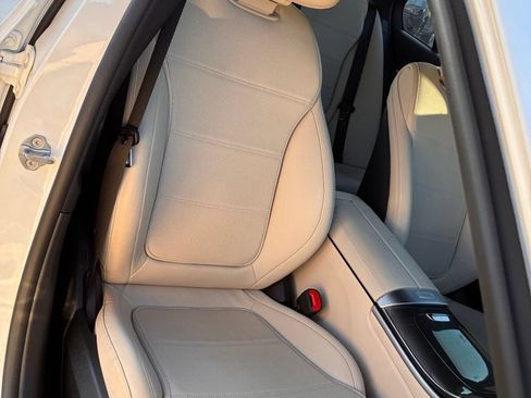 Used 2023 Mercedes-Benz C 300 4MATIC Sedan image 20