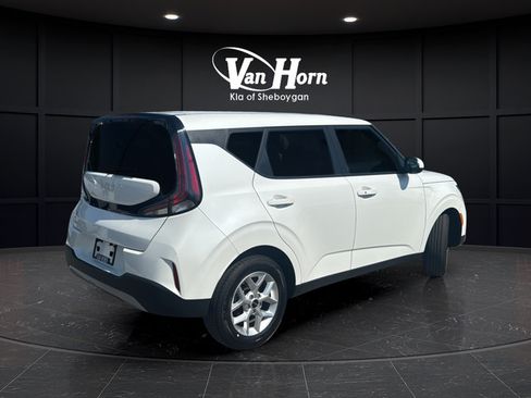 Certified 2025 Kia Soul S FWD image 7