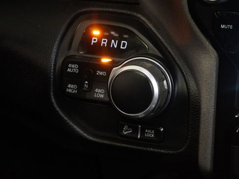 Used 2020 RAM 1500 Big Horn w/ Built-to-serve Edition AWD/4WD image 22