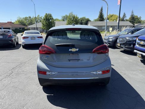Used 2020 Chevrolet Bolt LT image 4