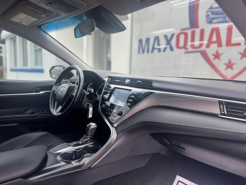 Used 2018 Toyota Camry SE FWD image 49