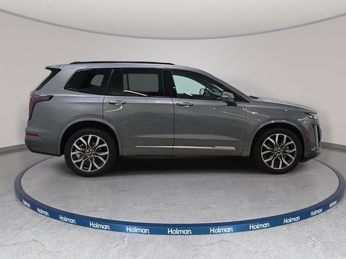Used 2021 Cadillac XT6 Sport AWD/4WD image 4