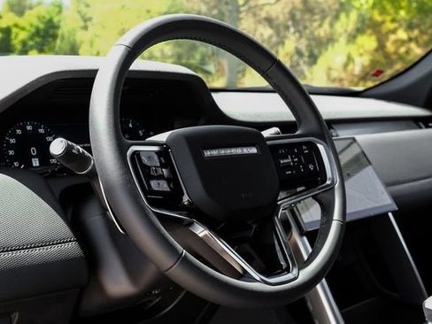 New 2026 Land Rover Discovery Sport Landmark AWD/4WD image 22