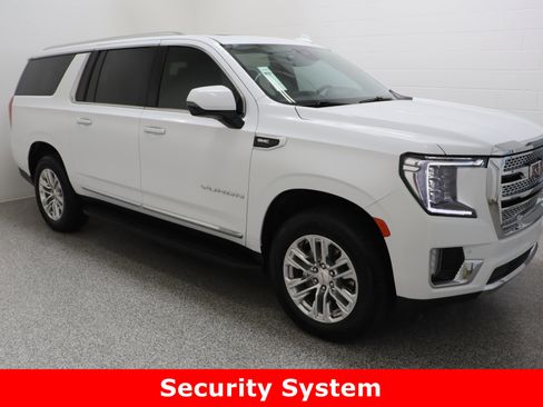 Used 2024 GMC Yukon XL SLT w/ SLT Premium Package image 4